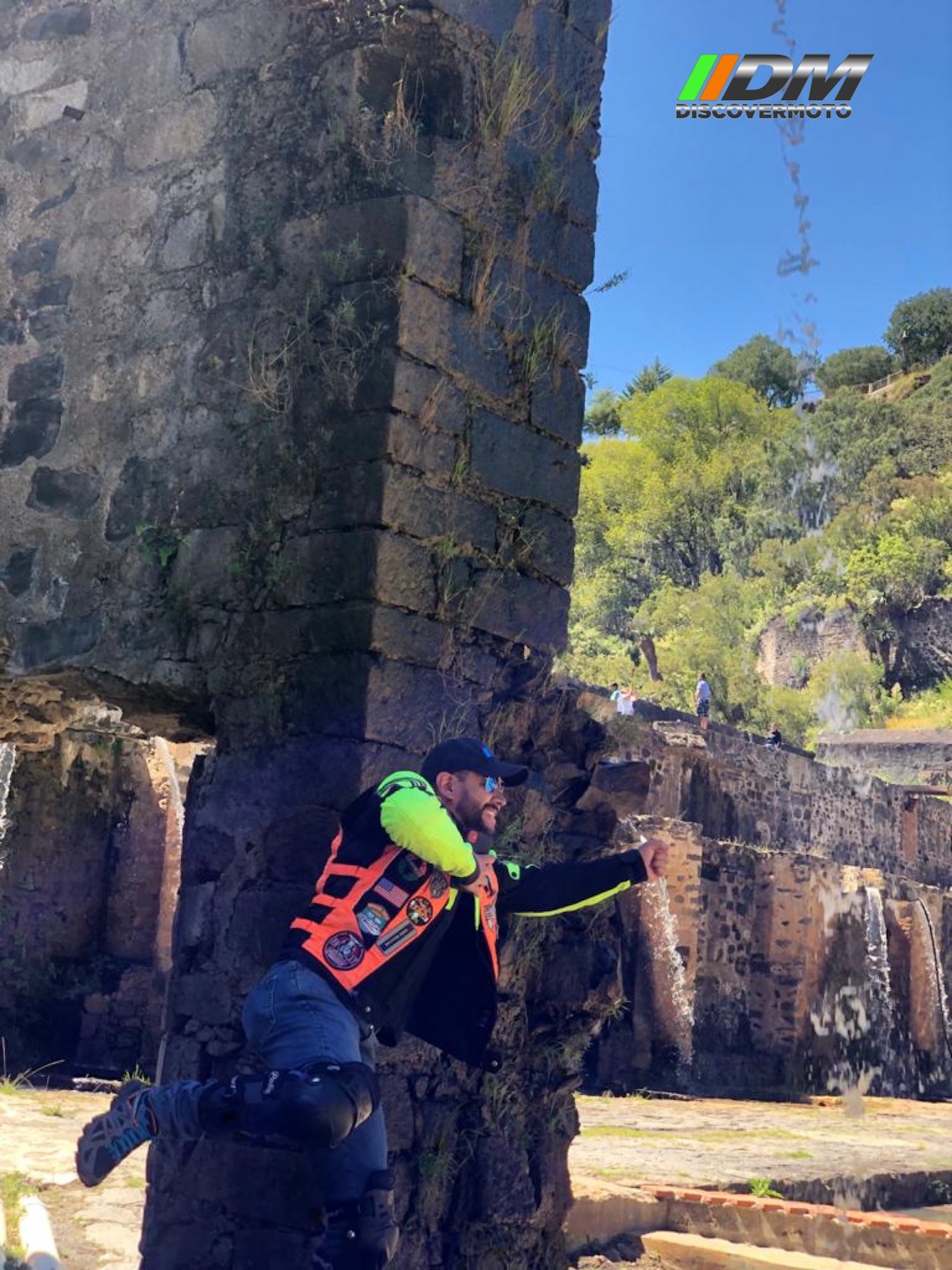 8c9b15b2-24a9-4e3b-b406-74eda5b8ac71