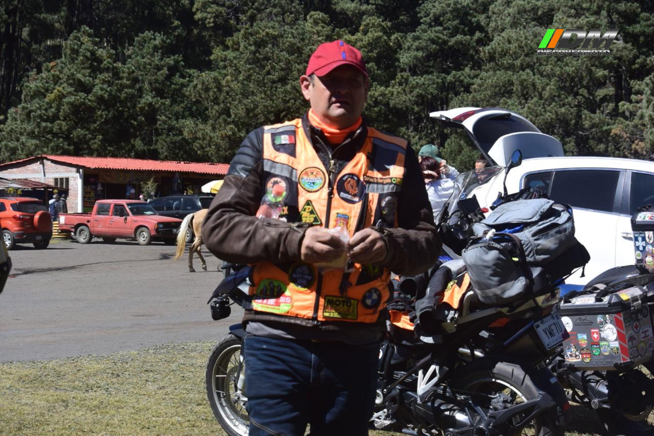 b04c25ec-a2fc-44ee-b8d8-fa2991e1cc70