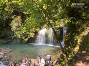 d9f637b1-0f30-408a-a5f4-79bc2d553f0c